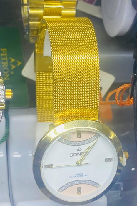 Boulevard Luxury Women's Gold Mesh Watch