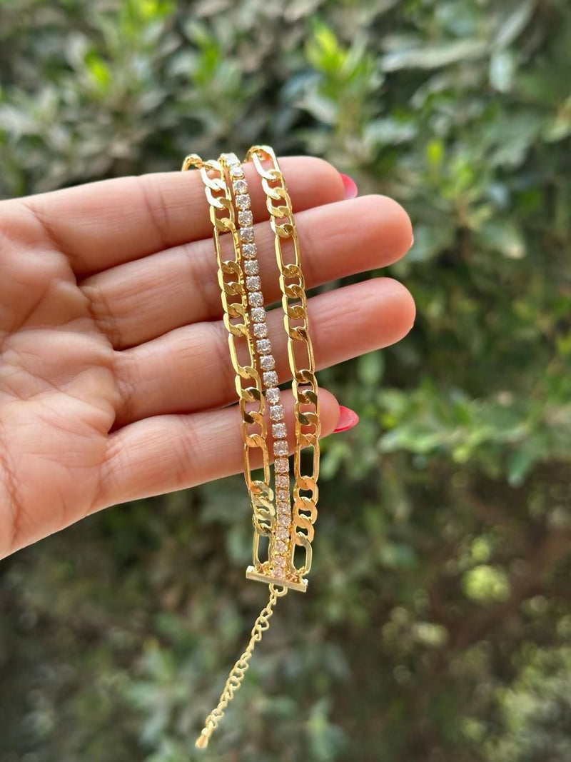 "A stunning multi-strand gold bracelet 50 gm