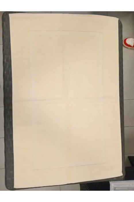 BATH ROOM-FLOOR MATS CREAM