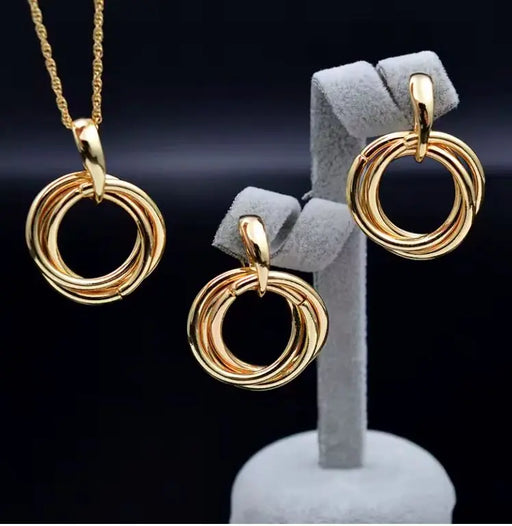 Chic Multi-Tone Interlocked Ring Necklace and Earring Set Maman Fatu