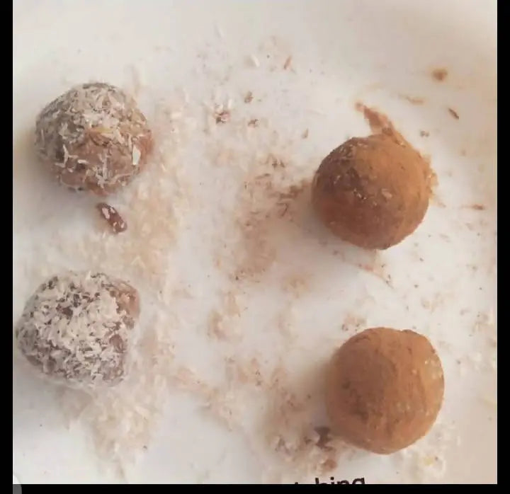 Cinnamon coconut energy balls (6 PCs) murukali.com