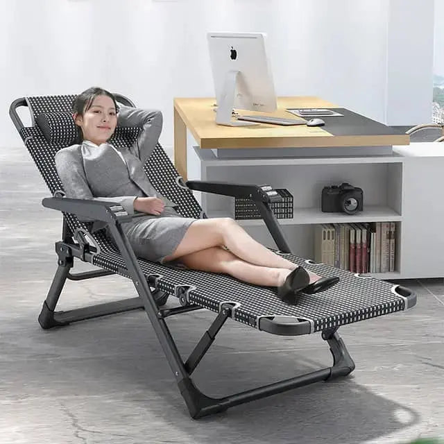 Bequeme Outdoor-Kunststoffmöbel –