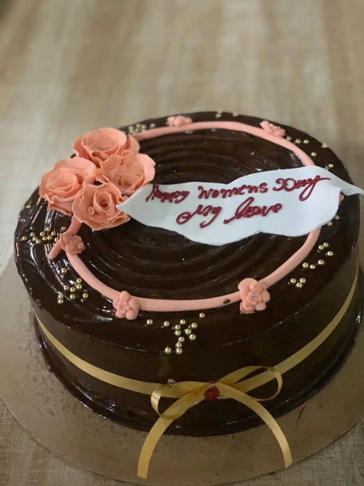 Delicious Chocolate Chocolate cake murukali.com