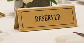Reserviert-Tischschild aus goldfarbenem Edelstahl