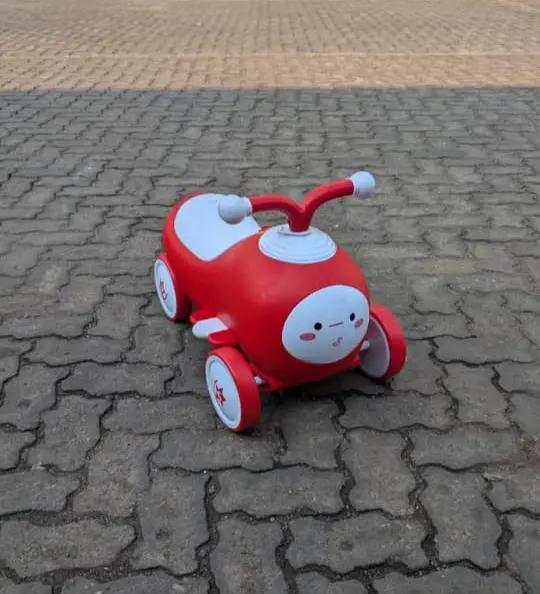 Kids Swing Car  Ride-On Toy Car Murukali.com