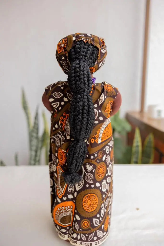 Maman Africa With Braids murukali.com