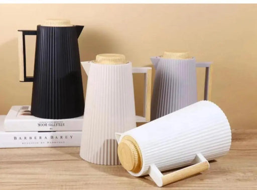 Minimalist Thermos Hompltie Capacity: 1 Liter Insulation Performance: 12-24 hours Igabe Delice