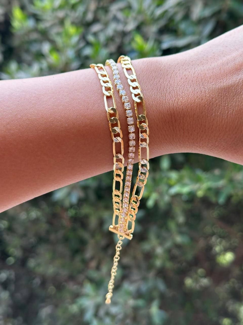 "A stunning multi-strand gold bracelet 50 gm