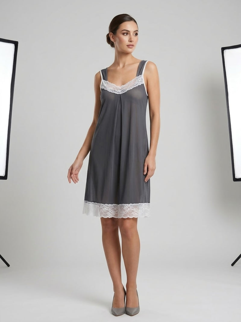 Women's short-sleeved cotton-mix shirt, size M, weight 200g