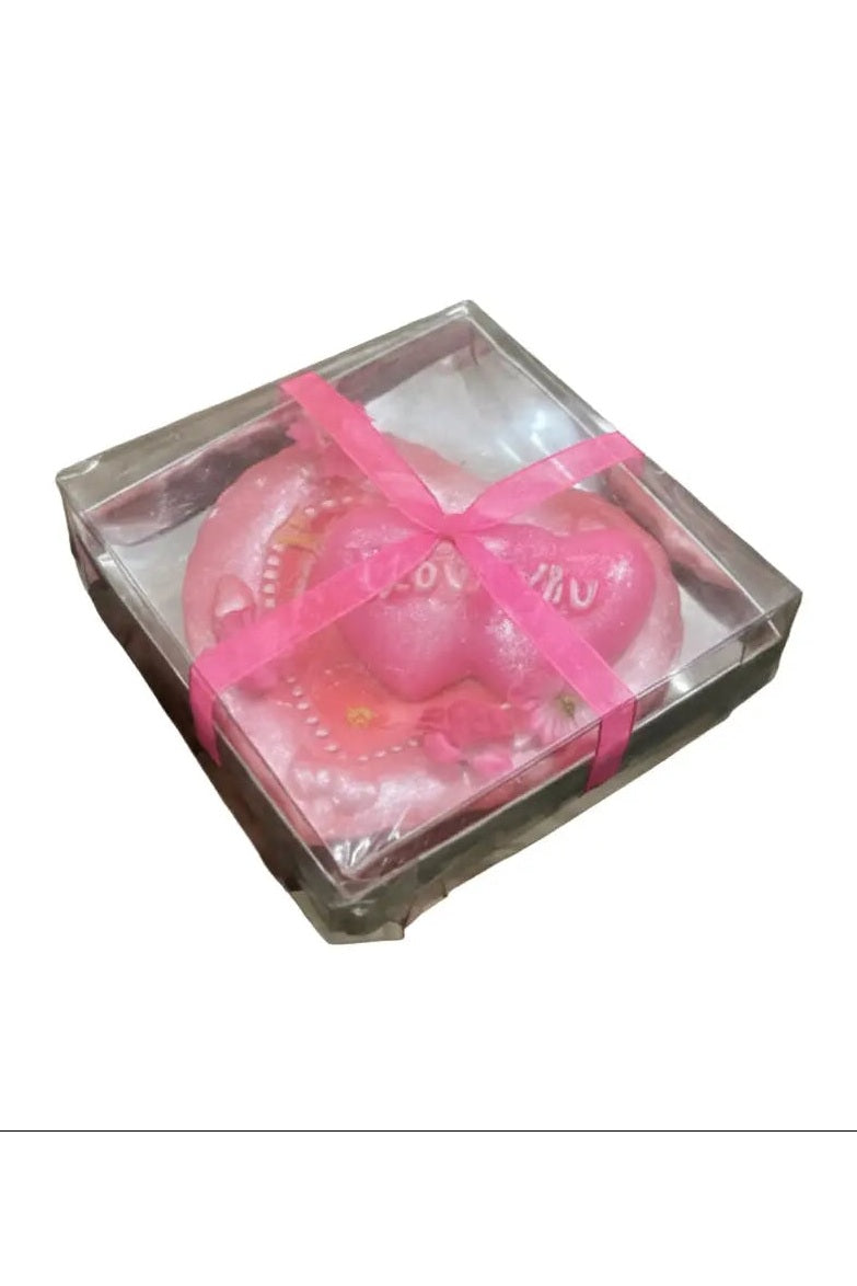 Rosa herzförmige Dekokerze in Geschenkbox