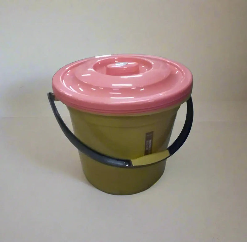 Plastic Bucket with Lid Murukali.com