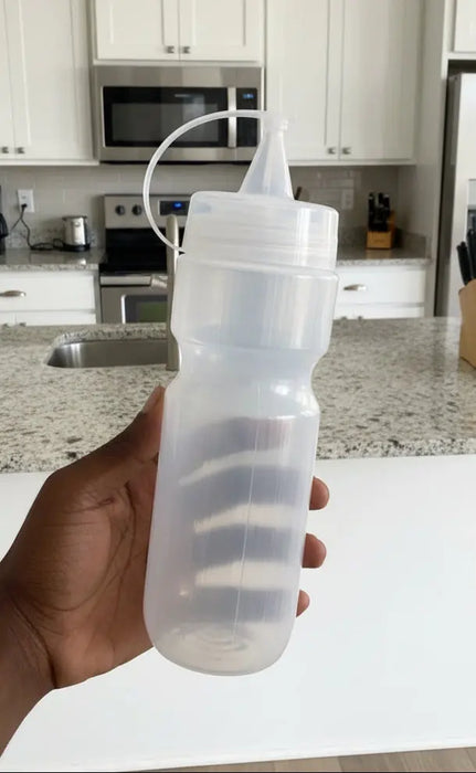 Plastic Squeeze Bottle – Condiment & Sauce Dispenser 660ml