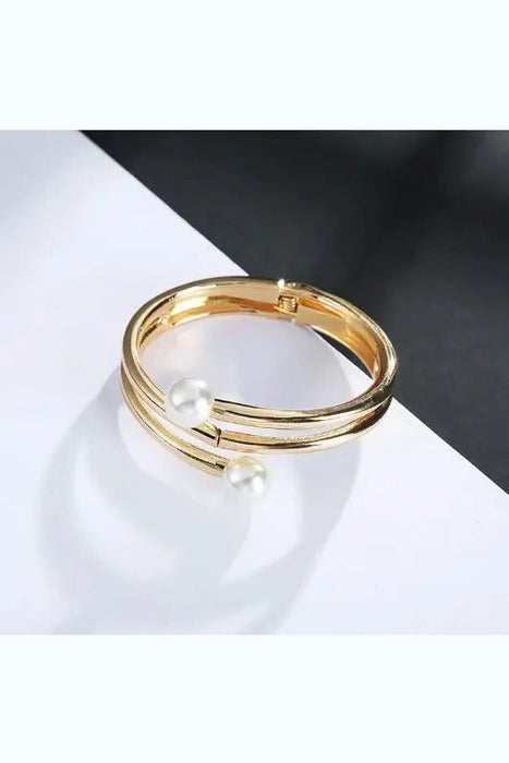 Quality Gold Metal Graceful Bracelet Maman Fatu