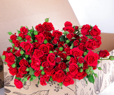 Garden-Fresh Spray Rose Bunch – Unwrapped