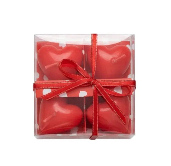 Set von herzförmigen Teelichtern in Geschenkbox