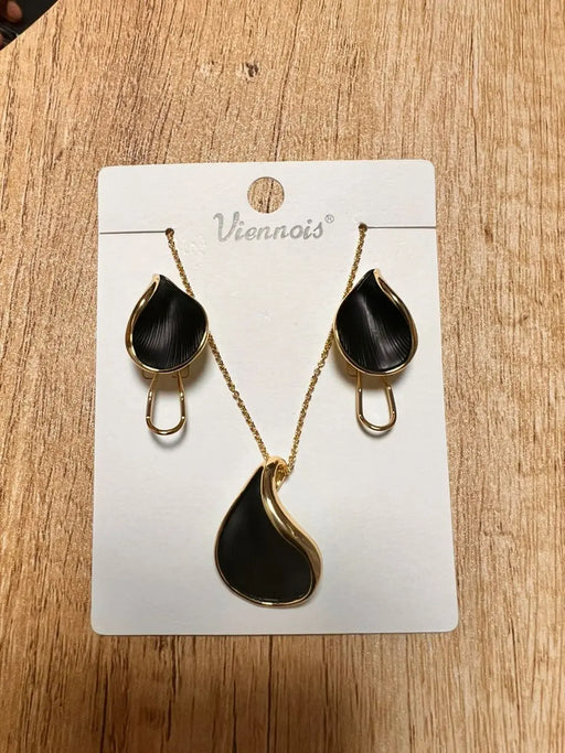 Sleek Black Teardrop Necklace and Earring Set Maman Fatu