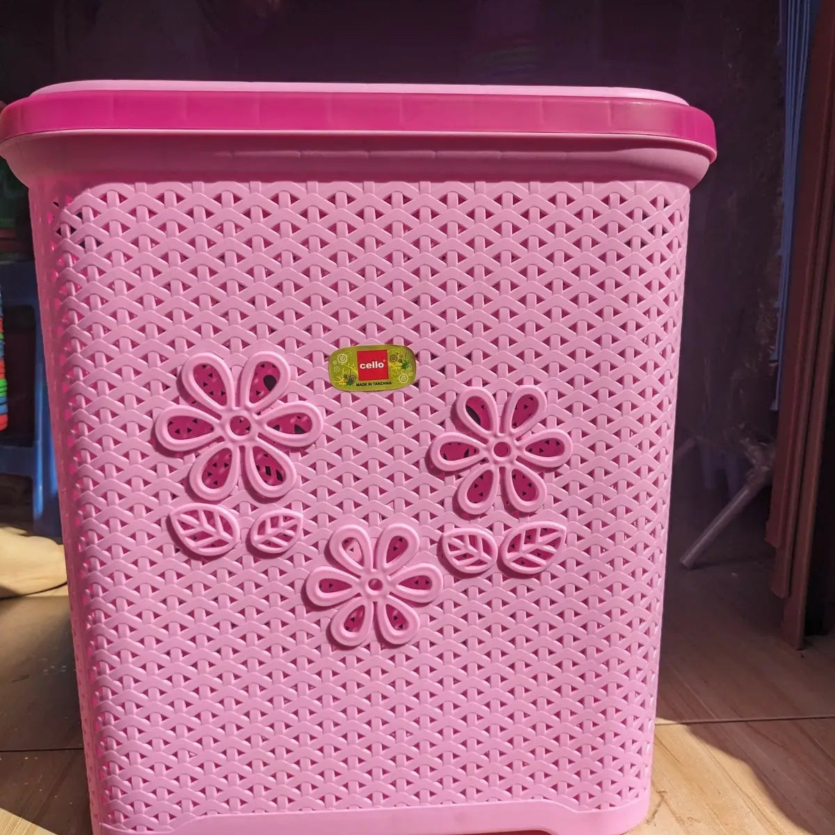 Uncleaned Clothes Dustbin - Murukali.com