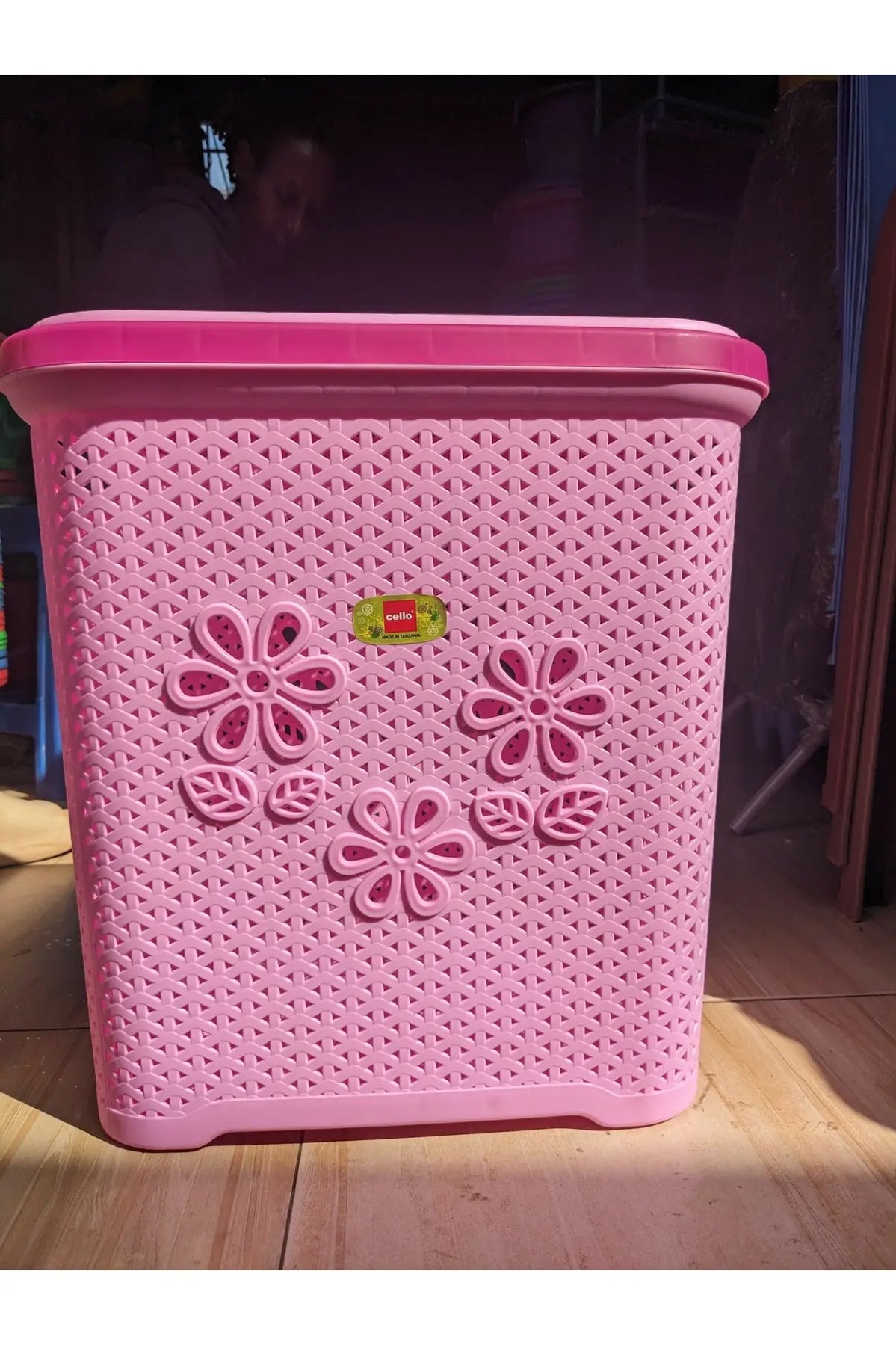 Uncleaned Clothes Dustbin - Murukali.com
