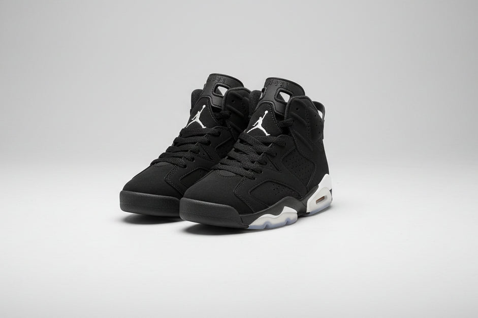 Retro Black & White Performance Sneakers Size 40-45