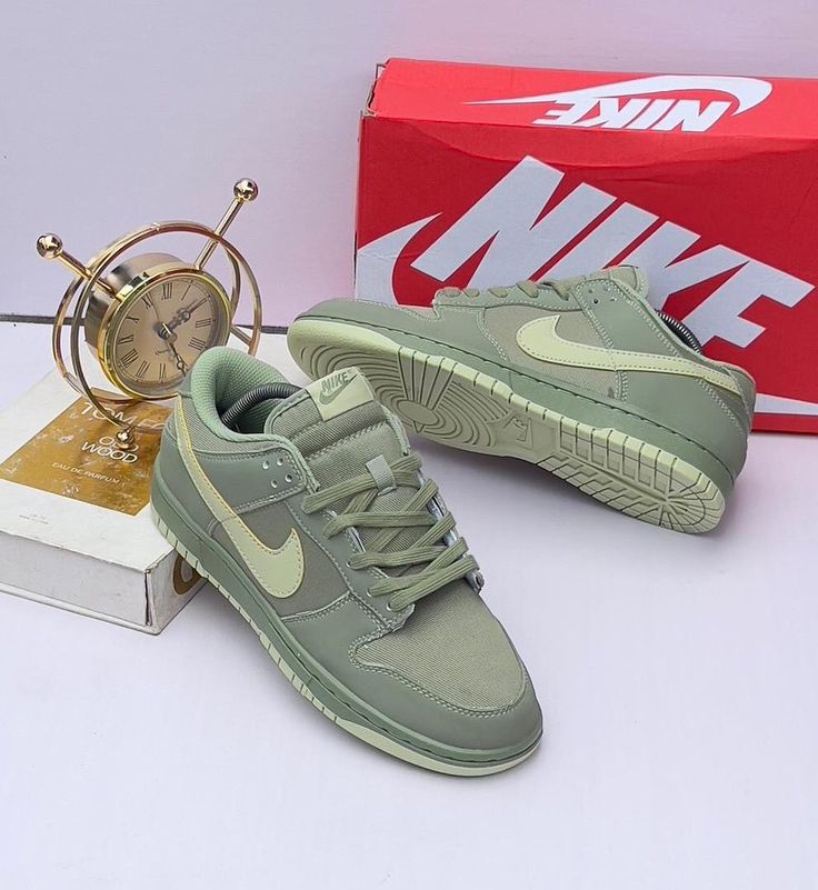 Nike Dunk Low "Sage Green/Canvas" size 40-45