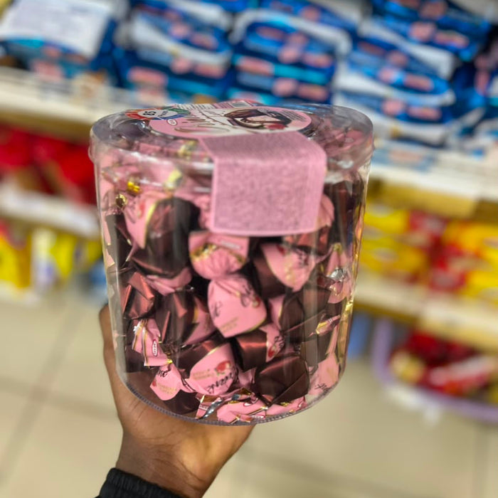 Sweets Strawberry Filled Chocolates (85 Pieces)