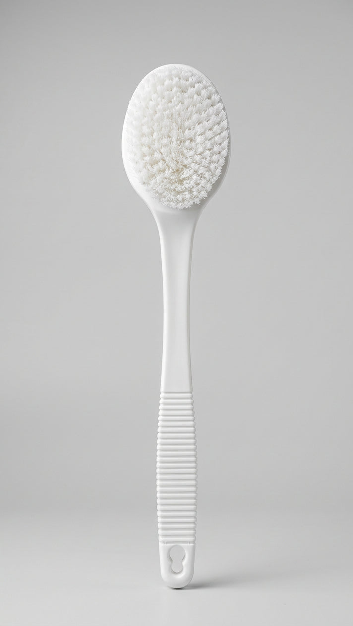 Long-Handle White Bath and Body Exfoliating Brush
