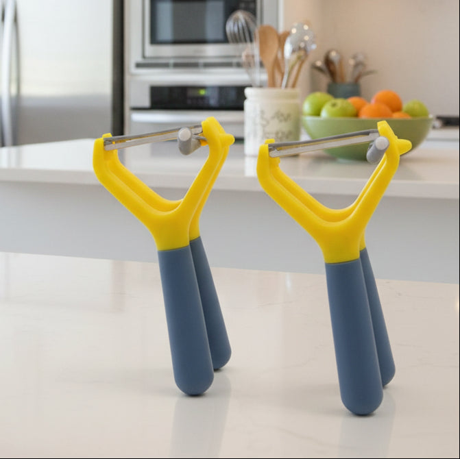 Dual-Tone Grip Fruit & Veggie Peeler