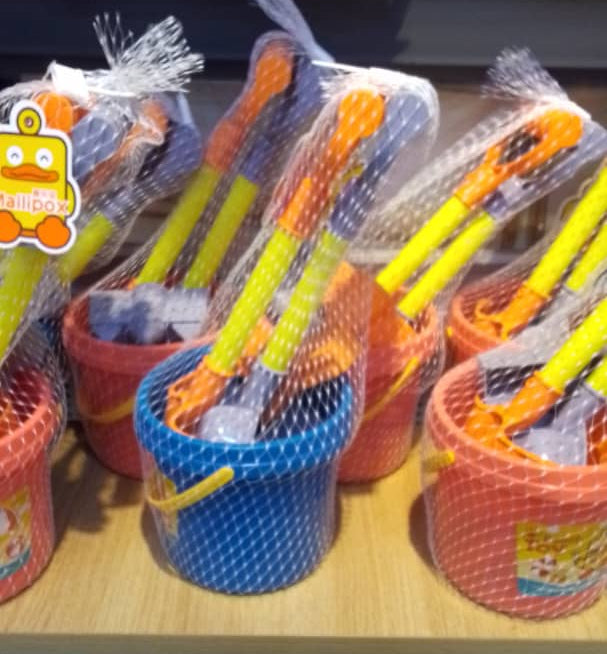 Kids’ Beach Toy Set – Bucket & Tools Fun Pack