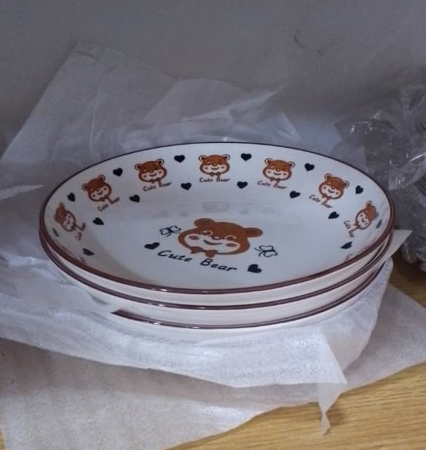 White Ceramic Plate with Brown Bear Design – Cute Bear