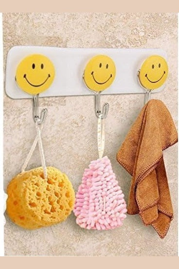 Self-Adhesive Smiley Face Wall Hooks Set of 6PCS – No-Drill Decorative Hooks