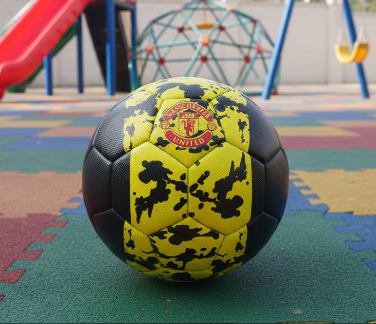 Manchester United Yellow Splash Size 5 Football