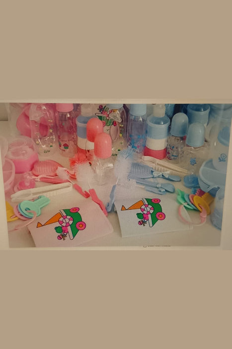 Baby Feeding Bottle  Gift Set Good Quality