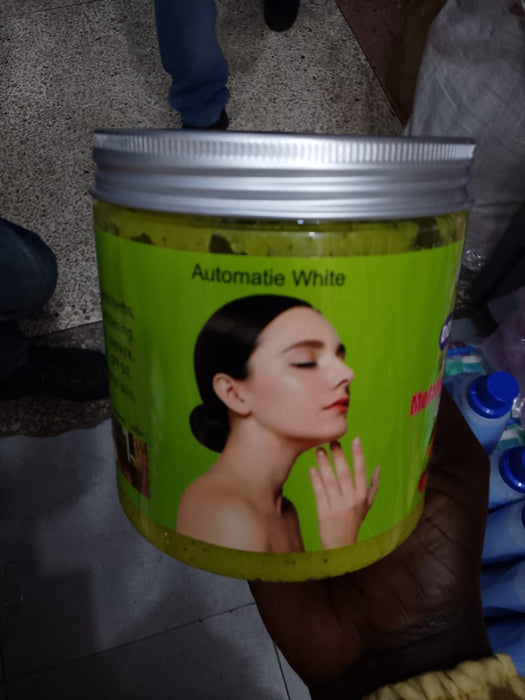 Double Dose Ultra Whitening Molato Salt Body Scrub 600g