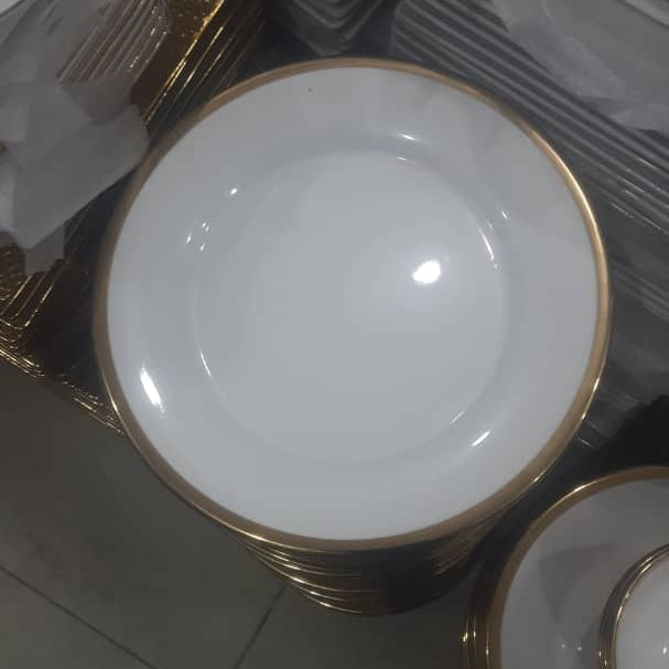 Gold-Rimmed Ceramic Dinner Plate 6pcs