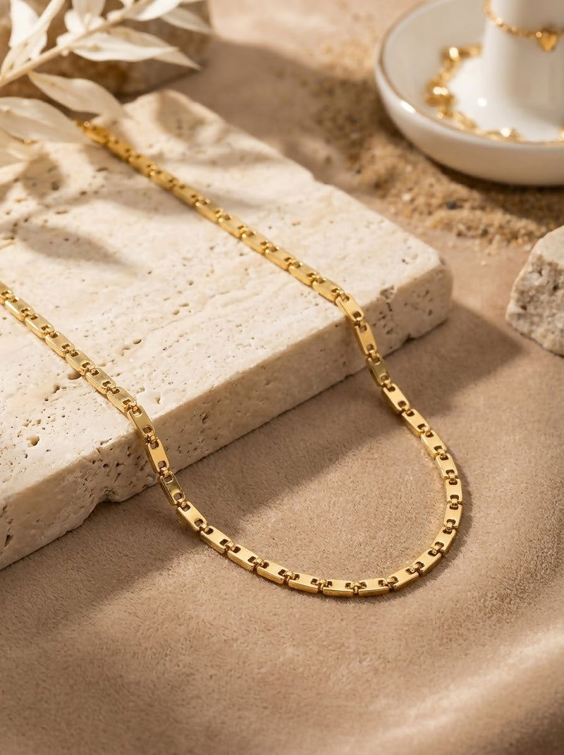 Golden sleek necklaces 50 gm